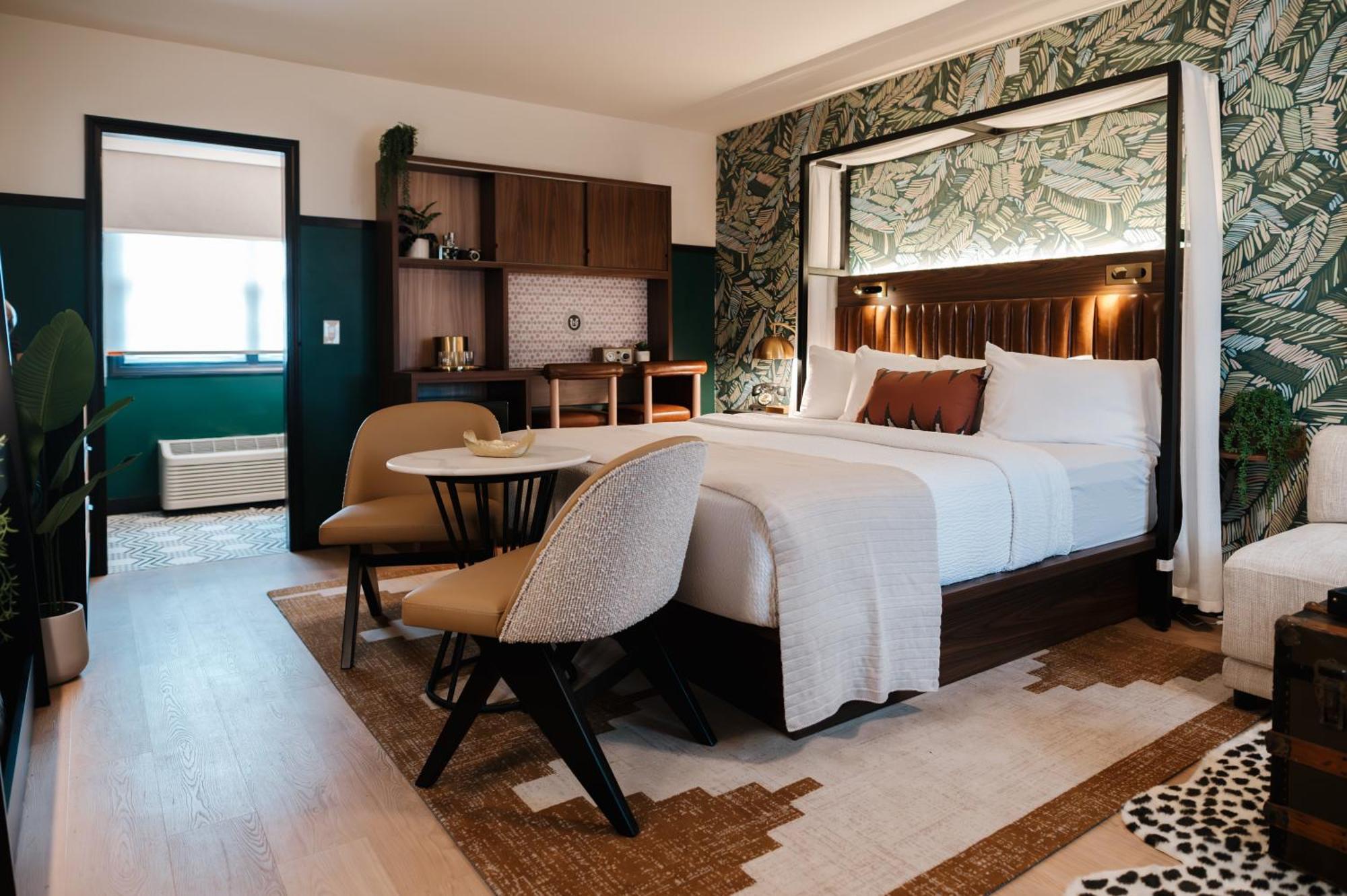Uncommoner Hotel By Reverie Boutique Collection West Yarmouth Exterior photo