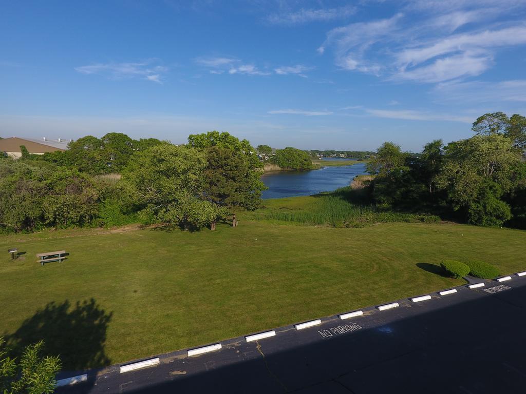 Uncommoner Hotel By Reverie Boutique Collection West Yarmouth Exterior photo